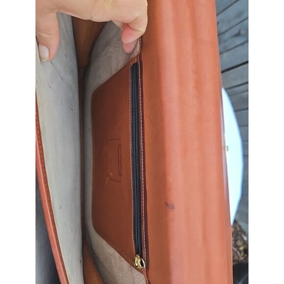 Coach Vintage Leather briefcase with gold buckle and two pockets. - Picture 10 of 14
